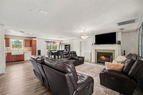 Villa ou maison à vendre à Titusville, Floride: 4 chambres, 244.43 m2 № 2277772 - photo 5