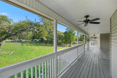 Villa ou maison à vendre à Titusville, Floride: 4 chambres, 244.43 m2 № 2277772 - photo 15