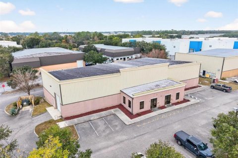 Propiedad comercial en Oviedo, Florida 929.77 m2 № 2103746