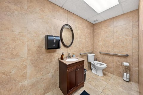 Immobilier commercial à vendre à Oviedo, Floride: 929.77 m2 № 2103746 - photo 14