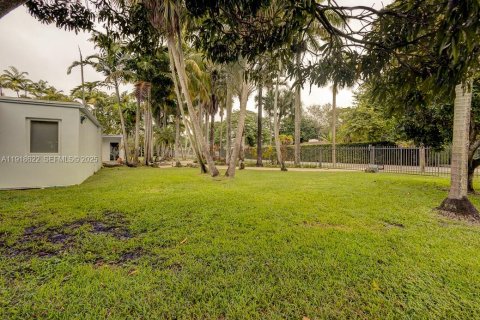 Купить виллу или дом в Майами, Флорида 3 спальни, 338.81м2, № 1973271 - фото 30