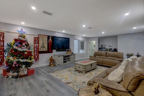 Купить виллу или дом в Майами, Флорида 3 спальни, 338.81м2, № 1973271 - фото 14