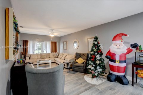 Купить виллу или дом в Майами, Флорида 3 спальни, 338.81м2, № 1973271 - фото 20