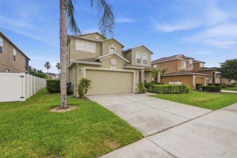 House in Davenport, Florida 5 bedrooms, 302.03 sq.m. № 2210852 - photo 3