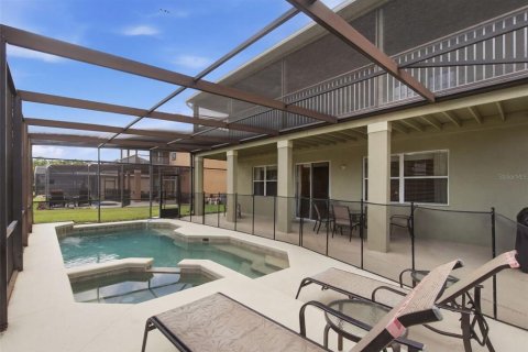 House in Davenport, Florida 5 bedrooms, 302.03 sq.m. № 2210852 - photo 23