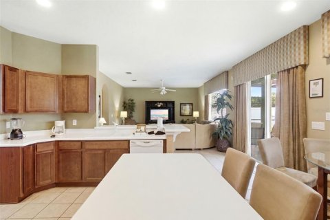 House in Davenport, Florida 5 bedrooms, 302.03 sq.m. № 2210852 - photo 19