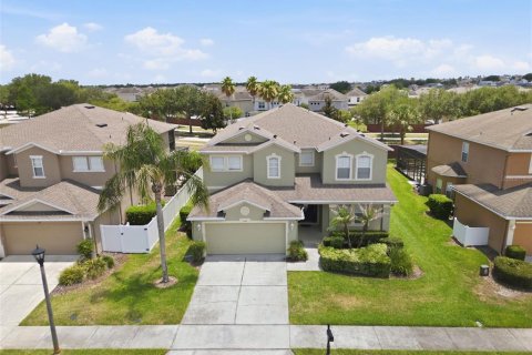 House in Davenport, Florida 5 bedrooms, 302.03 sq.m. № 2210852 - photo 5