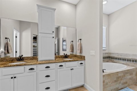 Villa ou maison à vendre à Longwood, Floride: 4 chambres, 360.09 m2 № 2430895 - photo 12