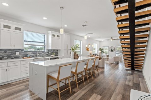 Touwnhouse à vendre à Pinellas Park, Floride: 3 chambres, 218.41 m2 № 1842134 - photo 17