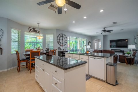 Купить виллу или дом в Аполло-Бич, Флорида 9 комнат, 311.04м2, № 1590193 - фото 10