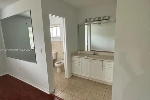 Villa ou maison à vendre à Miami Gardens, Floride: 4 chambres, 155.43 m2 № 2320151 - photo 8