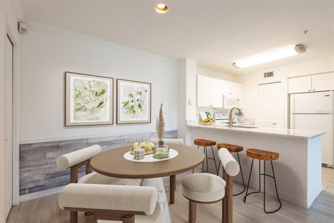 Condo in Lutz, Florida, 2 bedrooms  № 2228394 - photo 7