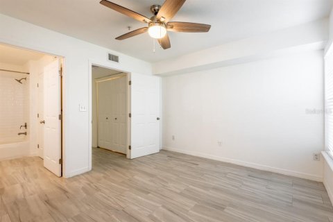 Condo in Lutz, Florida, 2 bedrooms  № 2228394 - photo 19