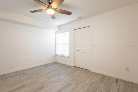Condo in Lutz, Florida, 2 bedrooms  № 2228394 - photo 18