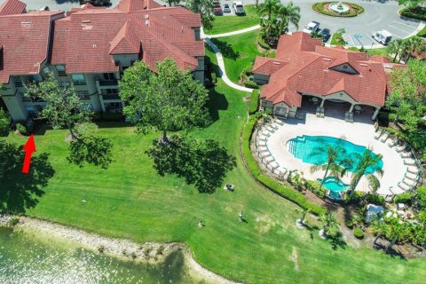 Condo in Lutz, Florida, 2 bedrooms  № 2228394 - photo 25