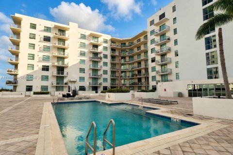 Copropriété à louer à Hollywood, Floride: 2 chambres, 113.34 m2 № 2045134 - photo 17