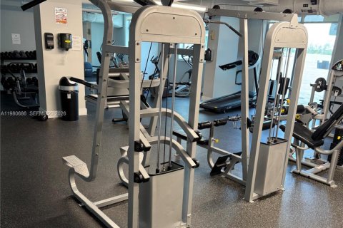 Copropriété à louer à Hollywood, Floride: 2 chambres, 113.34 m2 № 2045134 - photo 25