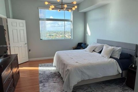 Copropriété à louer à Hollywood, Floride: 2 chambres, 113.34 m2 № 2045134 - photo 6