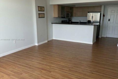 Copropriété à louer à Hollywood, Floride: 2 chambres, 113.34 m2 № 2045134 - photo 2