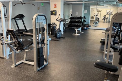 Copropriété à louer à Hollywood, Floride: 2 chambres, 113.34 m2 № 2045134 - photo 24