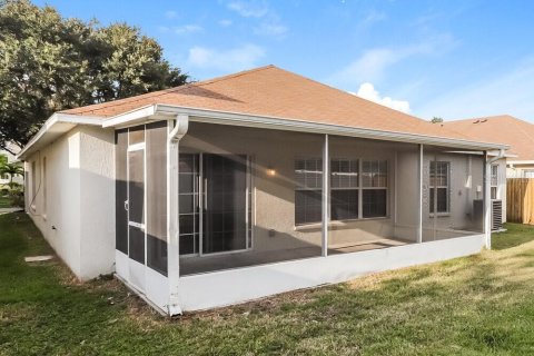 Villa ou maison à louer à Riverview, Floride: 4 chambres, 179.3 m2 № 2405578 - photo 16