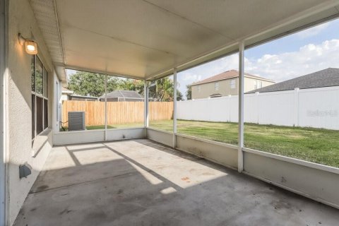 Villa ou maison à louer à Riverview, Floride: 4 chambres, 179.3 m2 № 2405578 - photo 9