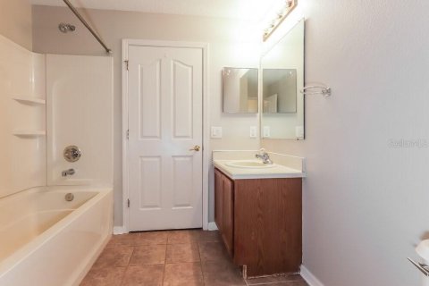 Villa ou maison à louer à Riverview, Floride: 4 chambres, 179.3 m2 № 2405578 - photo 15