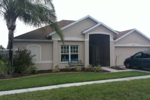 Casa en venta en Lehigh Acres, Florida, 3 dormitorios № 1953825 - foto 1