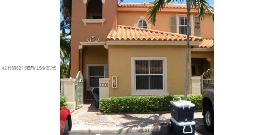 Touwnhouse à Dania Beach, Floride 3 chambres, 128.39 m2 № 2010519