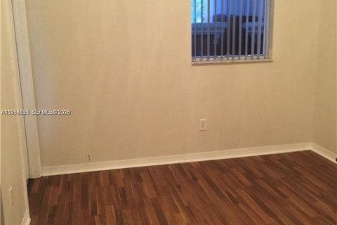 Touwnhouse à vendre à Dania Beach, Floride: 3 chambres, 128.39 m2 № 2010519 - photo 10