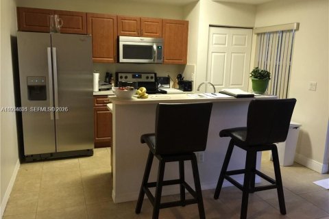 Touwnhouse à vendre à Dania Beach, Floride: 3 chambres, 128.39 m2 № 2010519 - photo 4