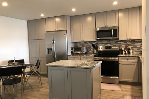 Condominio en alquiler en Palmetto, Florida, 2 dormitorios, 132.85 m2 № 1522788 - foto 3