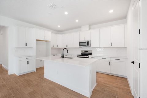 Villa ou maison à vendre à Weeki Wachee, Floride: 4 chambres, 192.31 m2 № 2428678 - photo 6