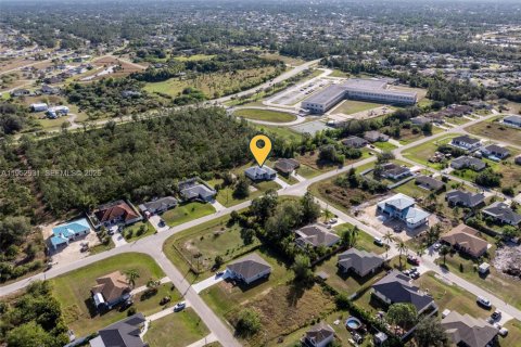 House in Lehigh Acres, Florida 4 bedrooms, 159.33 sq.m. № 2008105 - photo 30