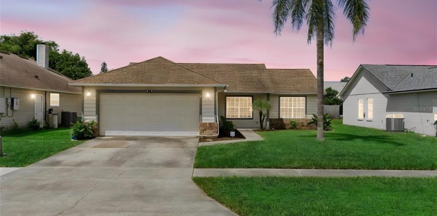 Villa ou maison à Sanford, Floride 3 chambres, 107.49 m2 № 2345016