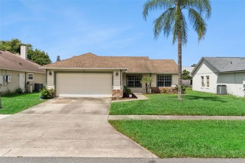 Villa ou maison à vendre à Sanford, Floride: 3 chambres, 107.49 m2 № 2345016 - photo 2