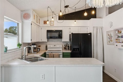 Villa ou maison à vendre à Sanford, Floride: 3 chambres, 107.49 m2 № 2345016 - photo 18