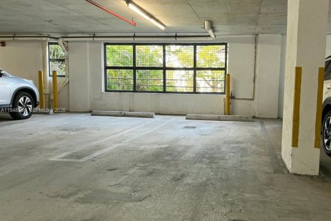 Copropriété à vendre à Miami, Floride: 1 chambre, 75.62 m2 № 2004384 - photo 4