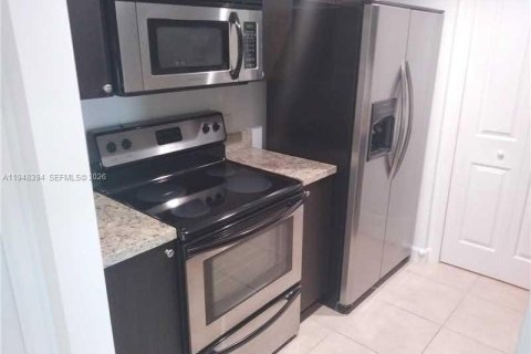 Copropriété à vendre à Miami, Floride: 1 chambre, 75.62 m2 № 2004384 - photo 12