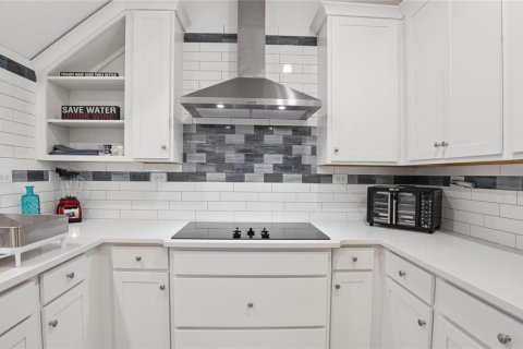 Townhouse in Palm Coast, Florida 3 bedrooms, 172.15 sq.m. № 2393593 - photo 6