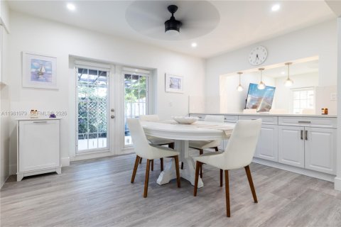 Купить виллу или дом в Катлер-Бей, Флорида 3 спальни, 155.15м2, № 2043733 - фото 6