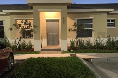 Condo à Florida City, Floride, 3 chambres  № 2086946