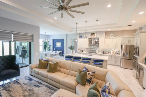 Villa ou maison à vendre à Auburndale, Floride: 4 chambres, 250.93 m2 № 2341720 - photo 8