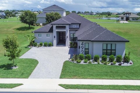 Villa ou maison à vendre à Auburndale, Floride: 4 chambres, 250.93 m2 № 2341720 - photo 2