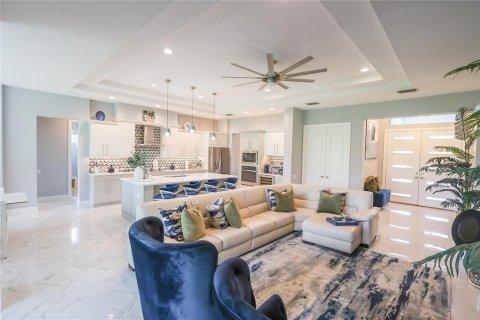 Villa ou maison à vendre à Auburndale, Floride: 4 chambres, 250.93 m2 № 2341720 - photo 12