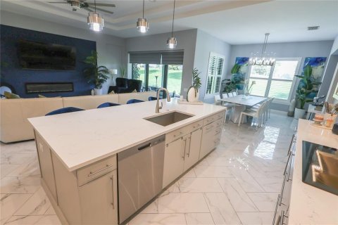 Villa ou maison à vendre à Auburndale, Floride: 4 chambres, 250.93 m2 № 2341720 - photo 6