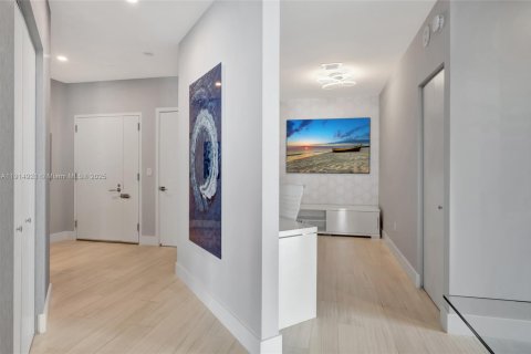 Купить кондоминиум в Майами, Флорида 3 спальни, 170.01м2, № 1972009 - фото 12