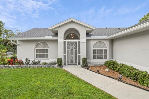 Villa ou maison à vendre à North Port, Floride: 3 chambres, 128.76 m2 № 1893972 - photo 1