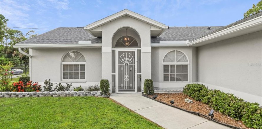 Villa ou maison à North Port, Floride 3 chambres, 128.76 m2 № 1893972