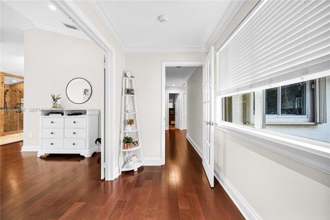 Купить виллу или дом в Майами, Флорида 5 спален, 357.02м2, № 2077894 - фото 25